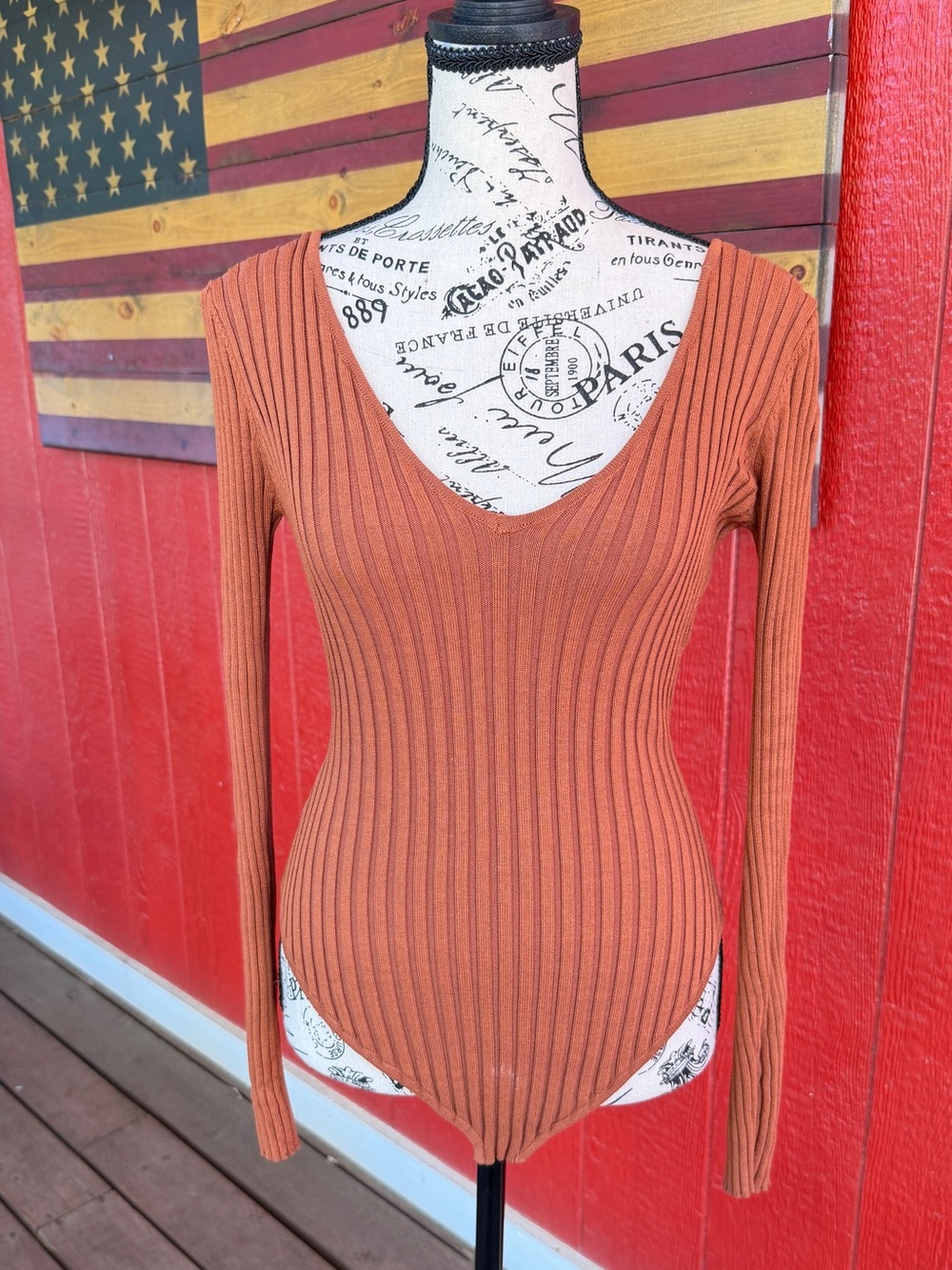 Fashion Nova Ribbed Knit bodysuit in Rust Orange - Picture 3 of 6